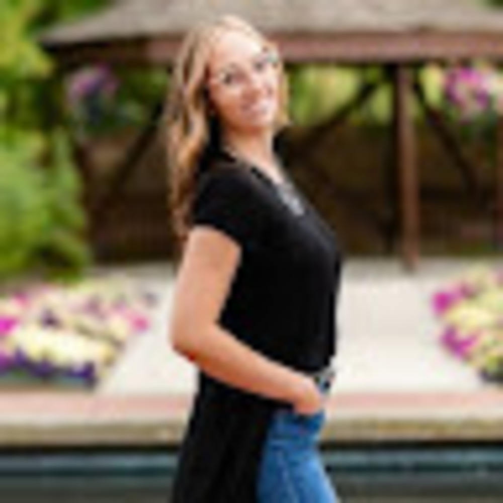 Meet your Posher, Aly